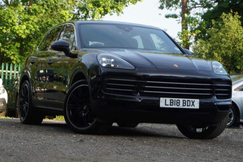 PORSCHE CAYENNE