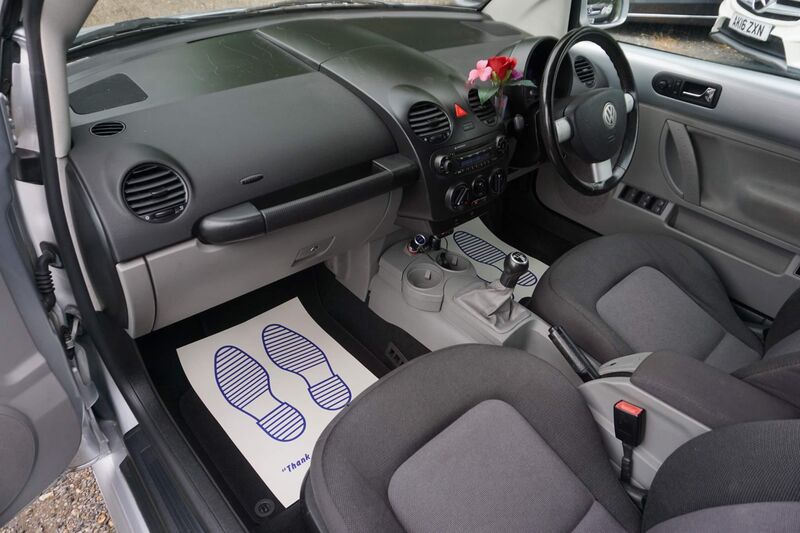 VOLKSWAGEN BEETLE