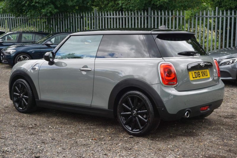 MINI HATCH