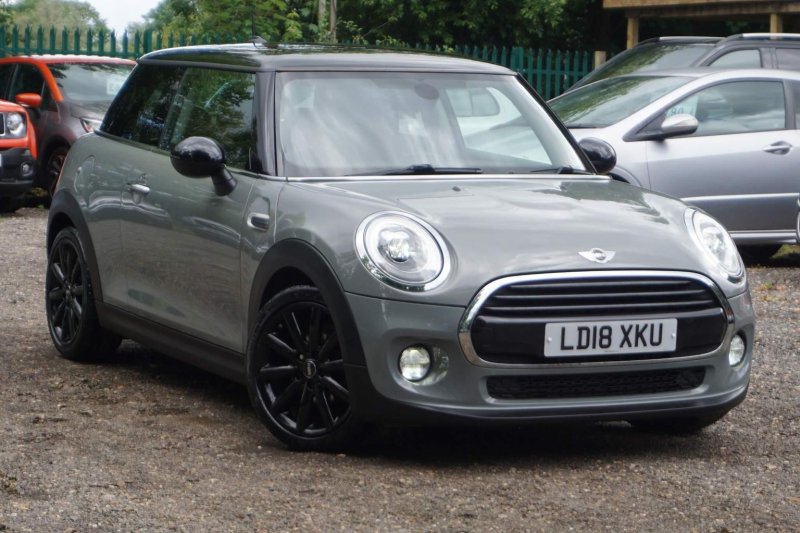 MINI HATCH