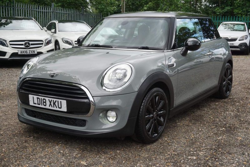 MINI HATCH