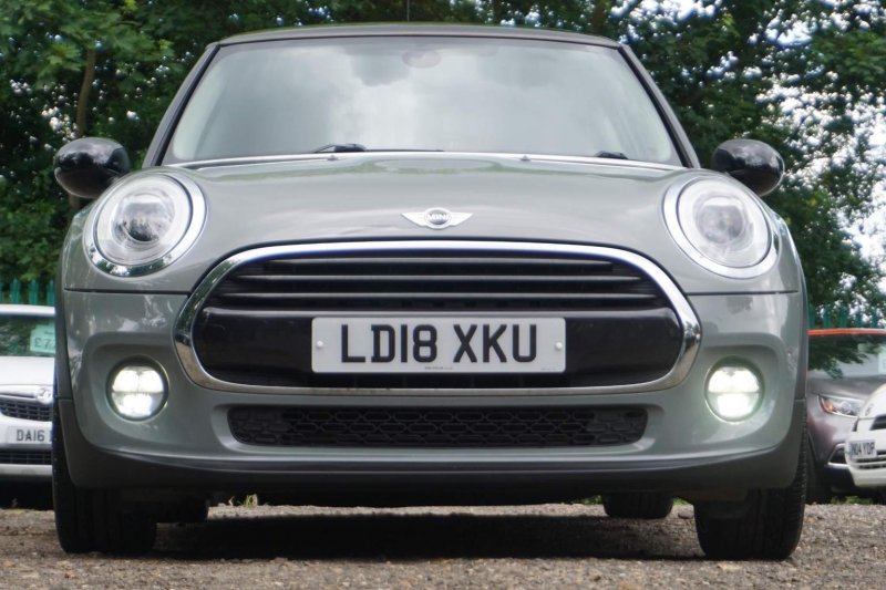 MINI HATCH