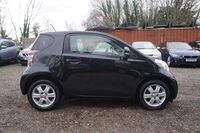 TOYOTA IQ