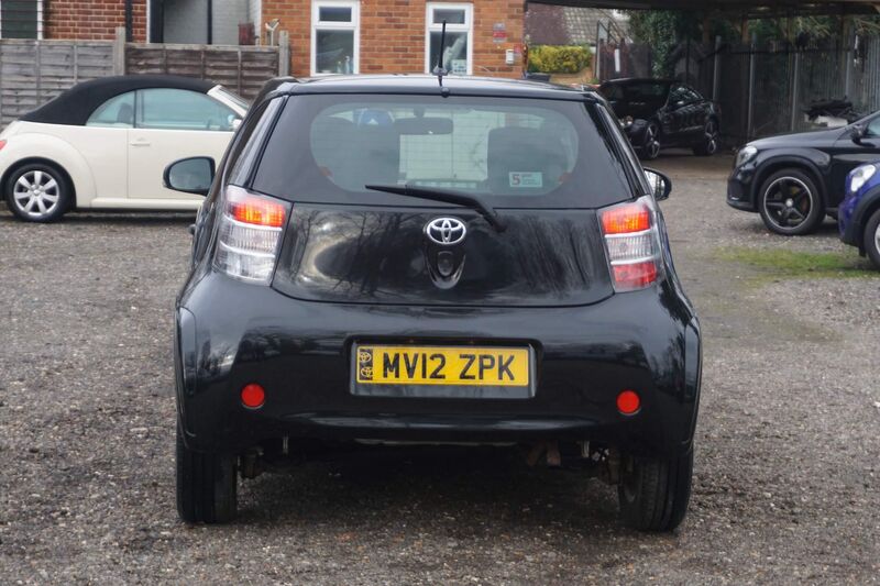 TOYOTA IQ