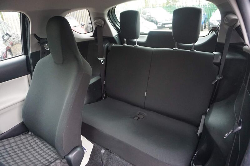TOYOTA IQ