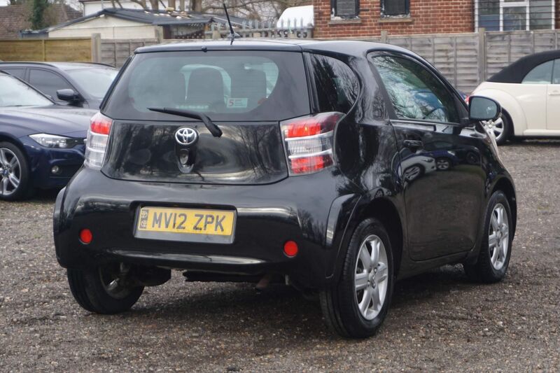 TOYOTA IQ