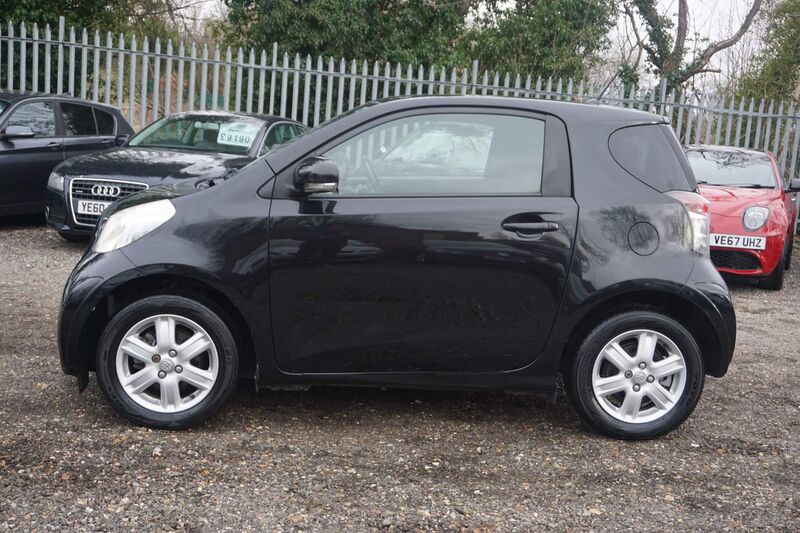 TOYOTA IQ