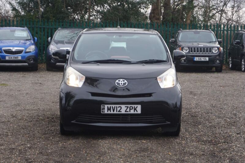 TOYOTA IQ