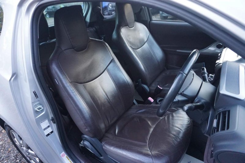 TOYOTA IQ