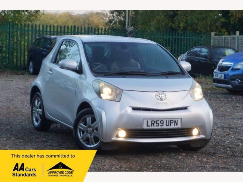 TOYOTA IQ
