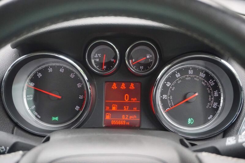 VAUXHALL MOKKA