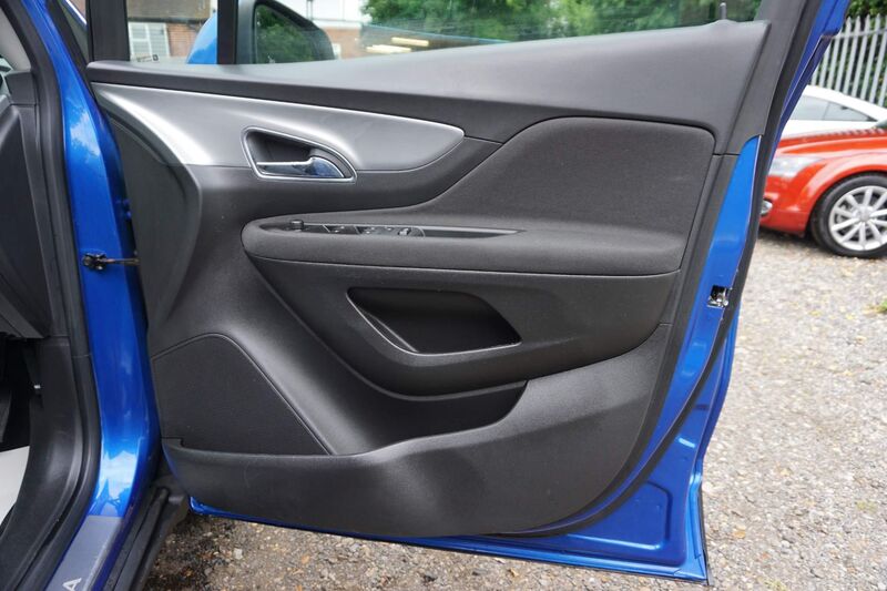 VAUXHALL MOKKA