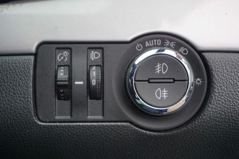VAUXHALL MOKKA