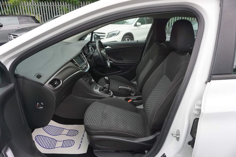 VAUXHALL ASTRA