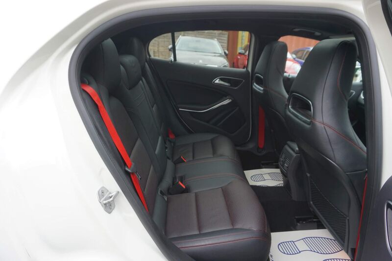MERCEDES-BENZ GLA CLASS