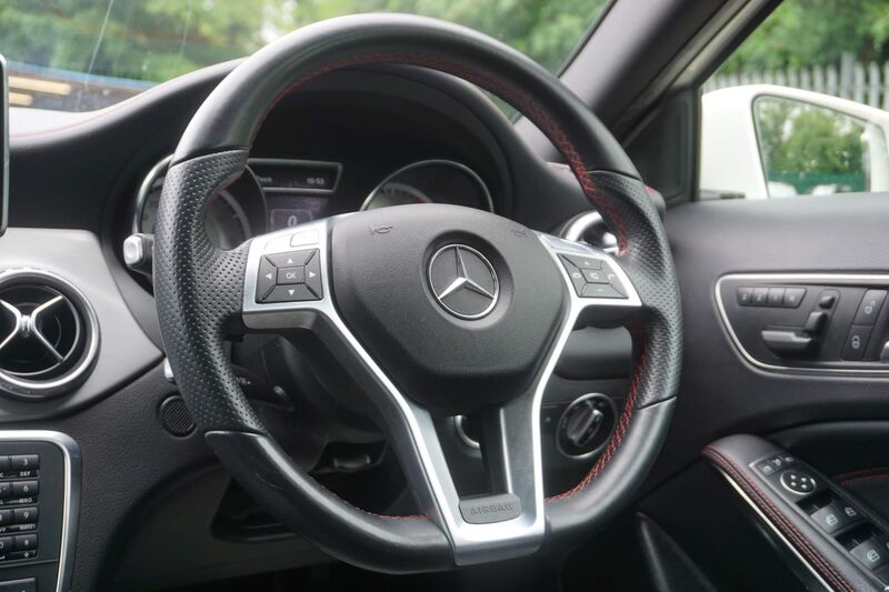 MERCEDES-BENZ GLA CLASS