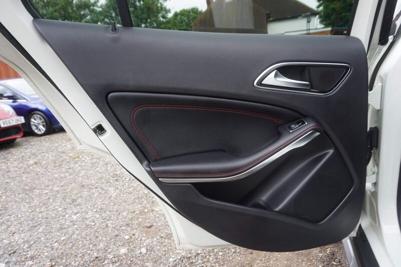 MERCEDES-BENZ GLA CLASS