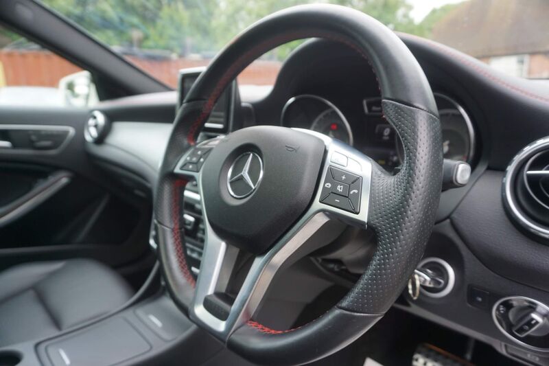 MERCEDES-BENZ GLA CLASS