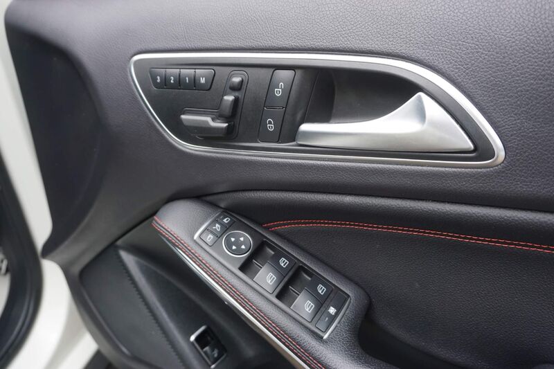 MERCEDES-BENZ GLA CLASS