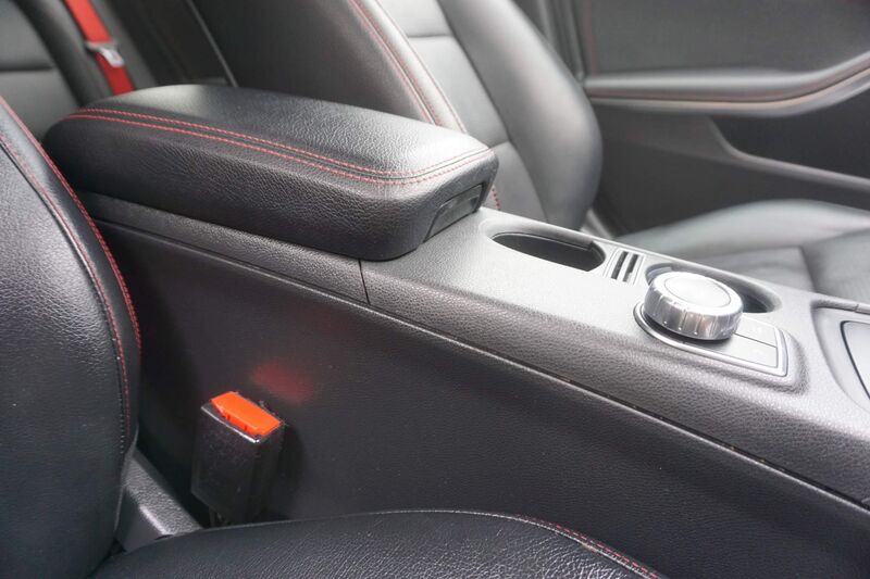 MERCEDES-BENZ GLA CLASS