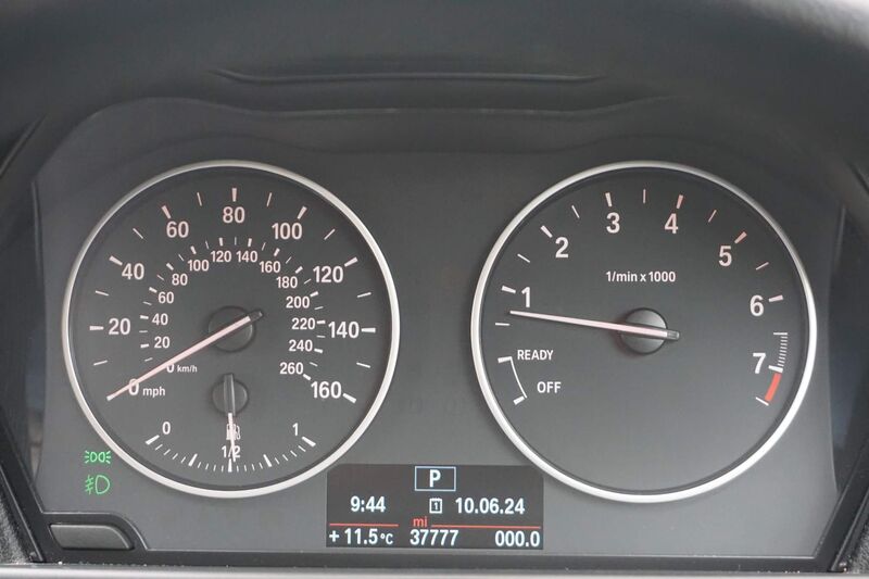 BMW 1 SERIES