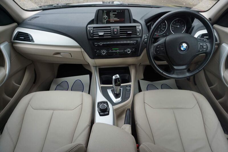 BMW 1 SERIES