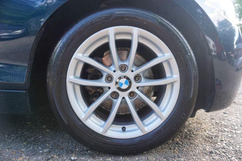 BMW 1 SERIES