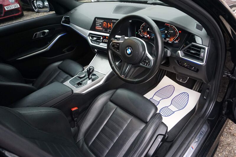 BMW 3 SERIES