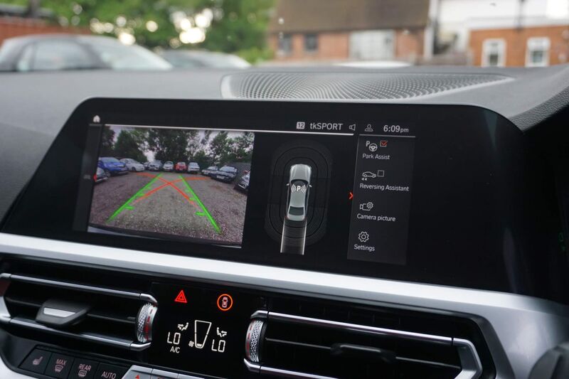 BMW 3 SERIES