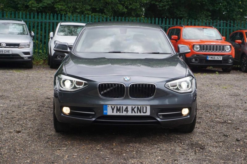 BMW 1 SERIES