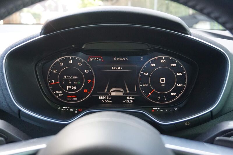 AUDI TT