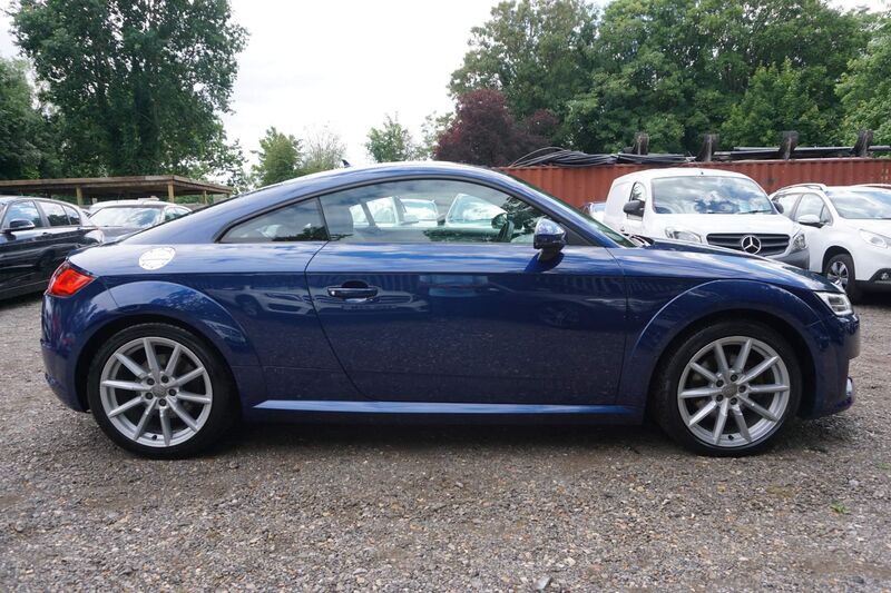 AUDI TT