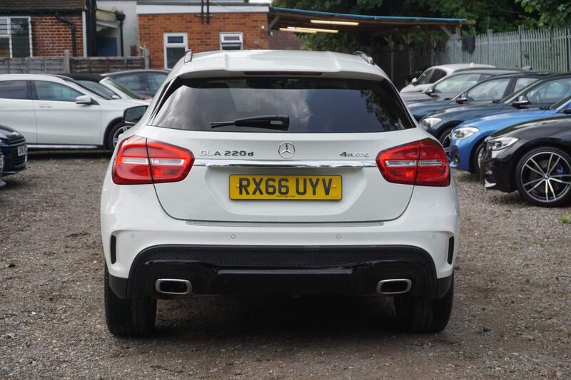 MERCEDES-BENZ GLA CLASS