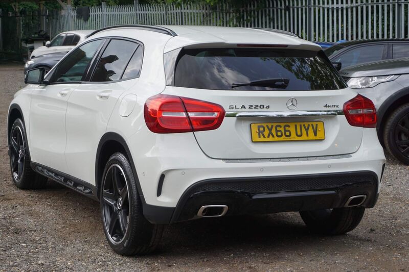 MERCEDES-BENZ GLA CLASS