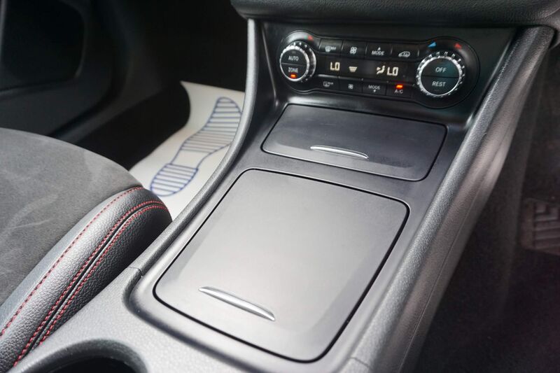 MERCEDES-BENZ GLA CLASS