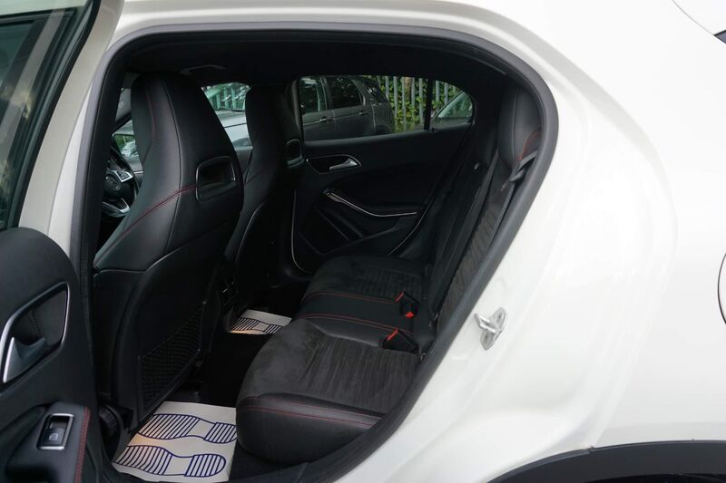MERCEDES-BENZ GLA CLASS