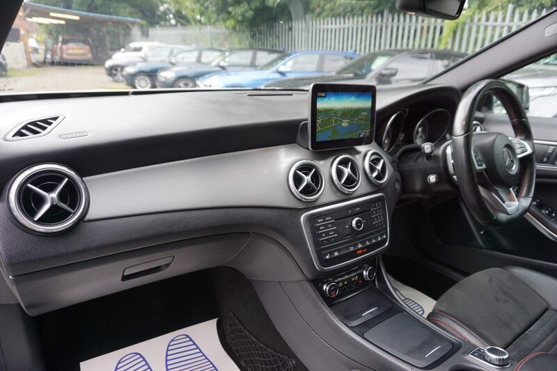MERCEDES-BENZ GLA CLASS