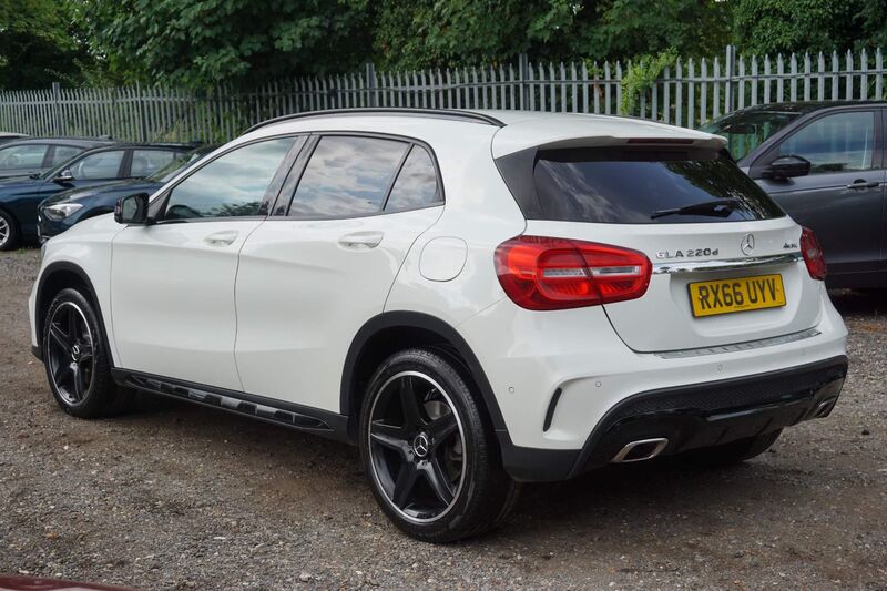 MERCEDES-BENZ GLA CLASS