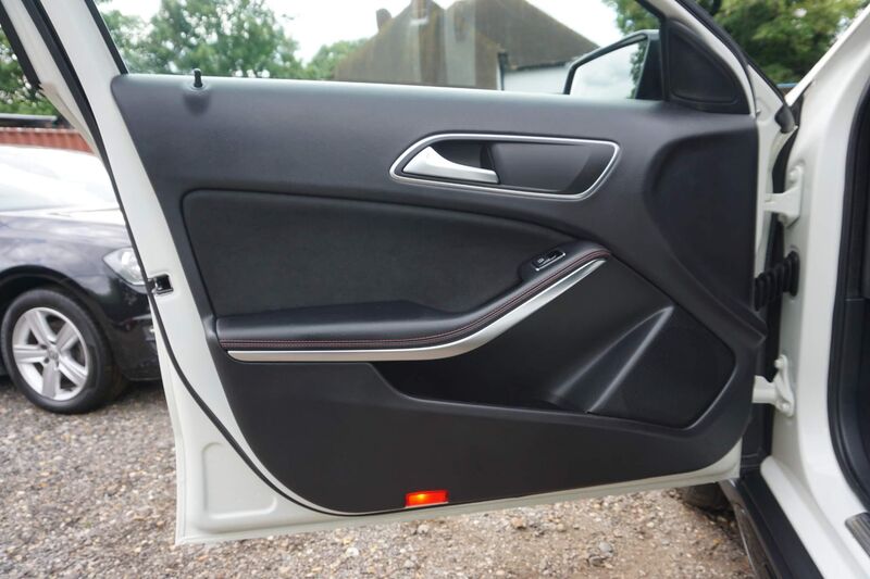 MERCEDES-BENZ GLA CLASS