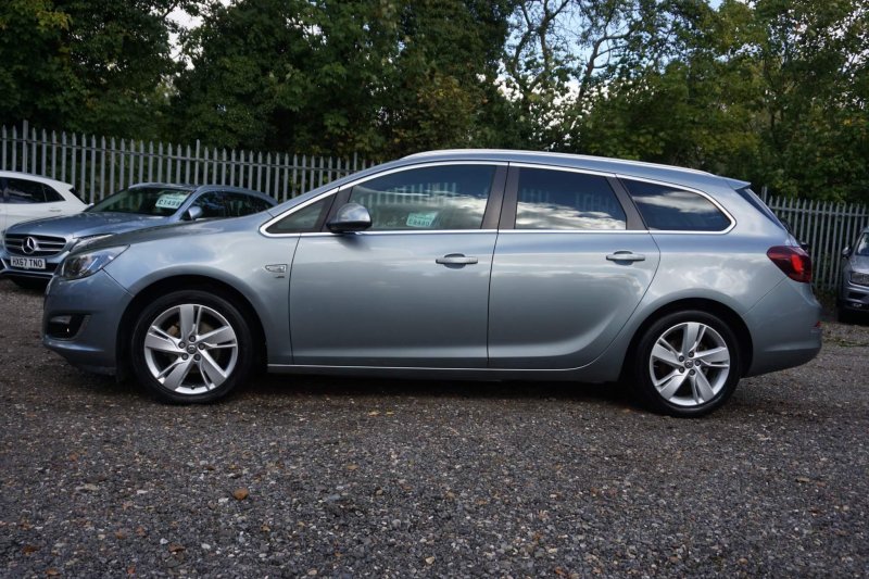 VAUXHALL ASTRA