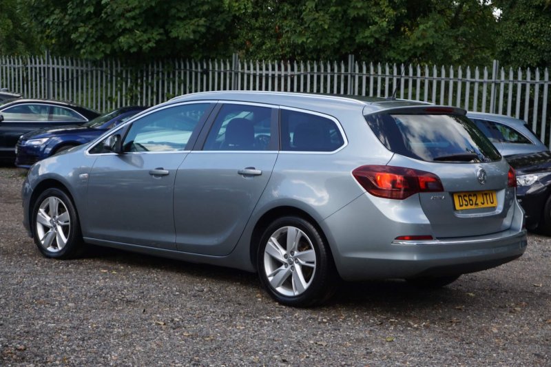 VAUXHALL ASTRA