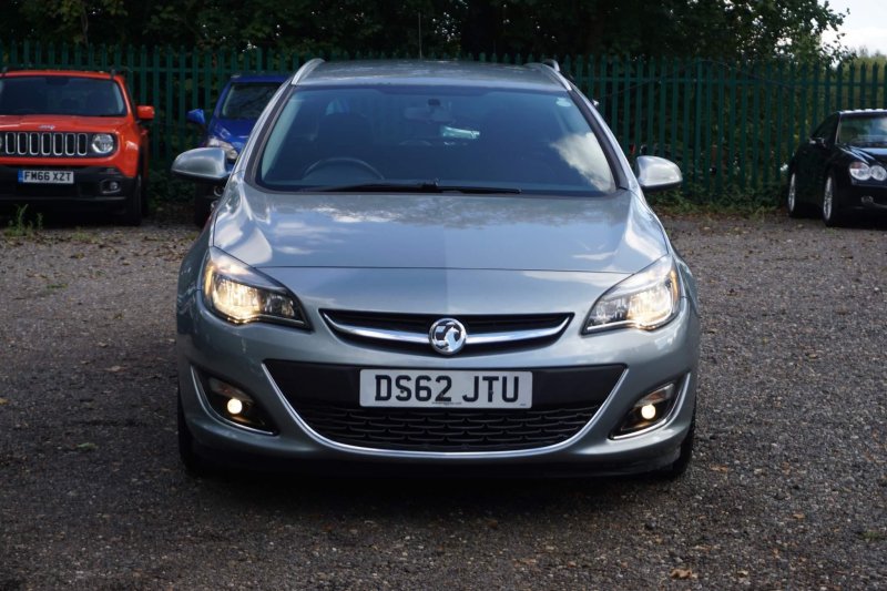 VAUXHALL ASTRA