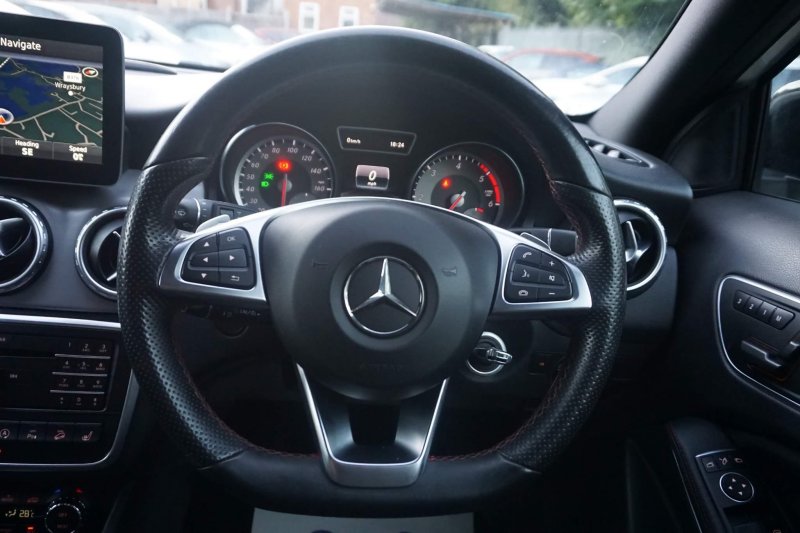 MERCEDES-BENZ GLA CLASS