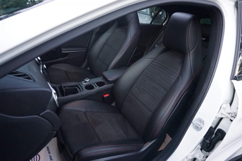 MERCEDES-BENZ GLA CLASS