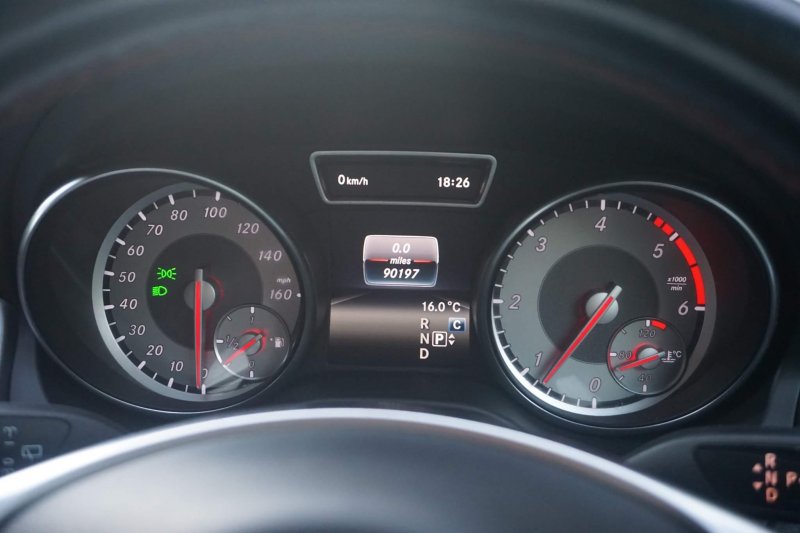 MERCEDES-BENZ GLA CLASS