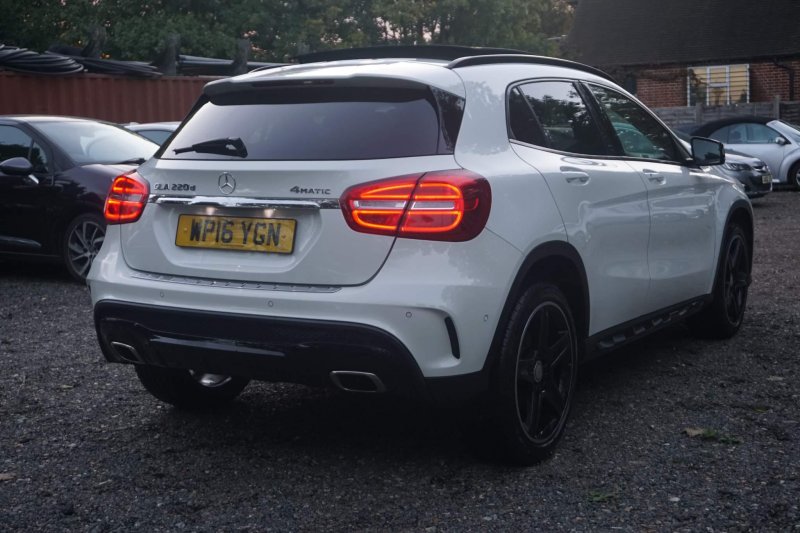 MERCEDES-BENZ GLA CLASS