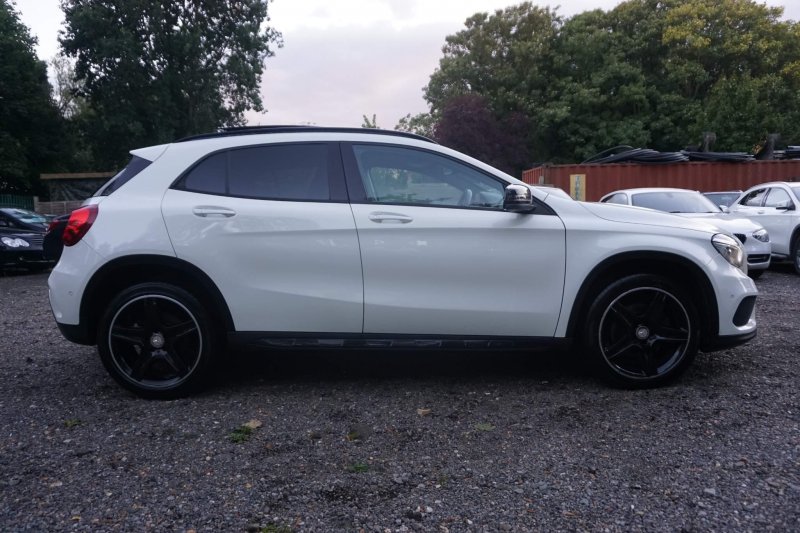 MERCEDES-BENZ GLA CLASS