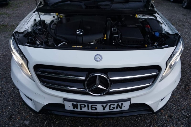 MERCEDES-BENZ GLA CLASS