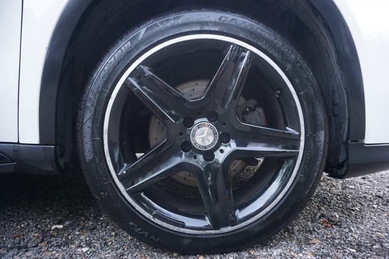 MERCEDES-BENZ GLA CLASS