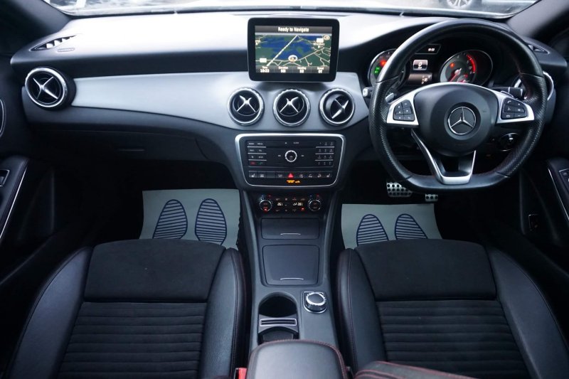 MERCEDES-BENZ GLA CLASS